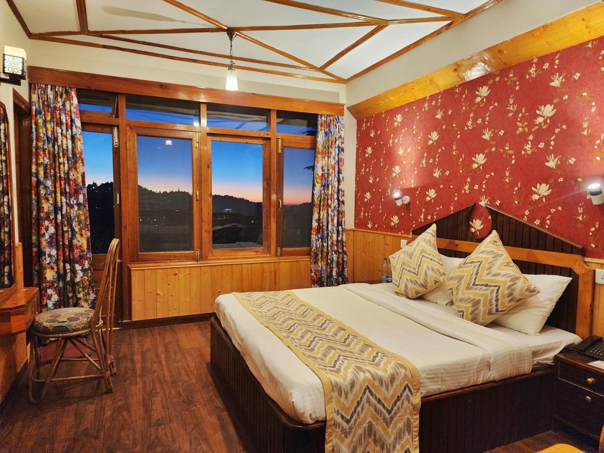 Hotel Pineview Shimla Dış mekan fotoğraf