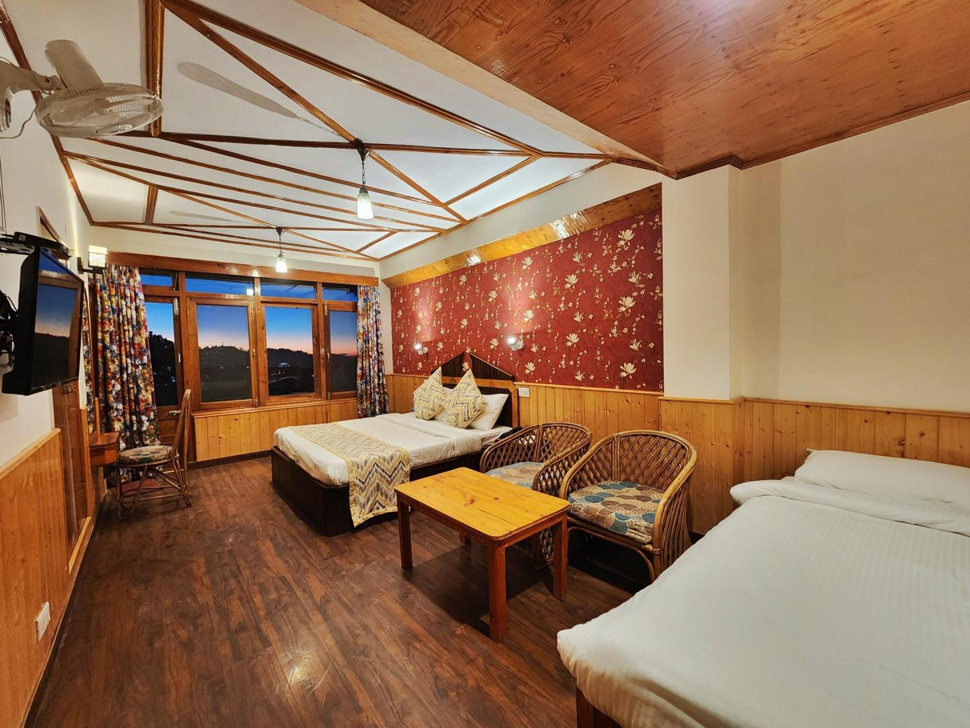 Hotel Pineview Shimla Dış mekan fotoğraf