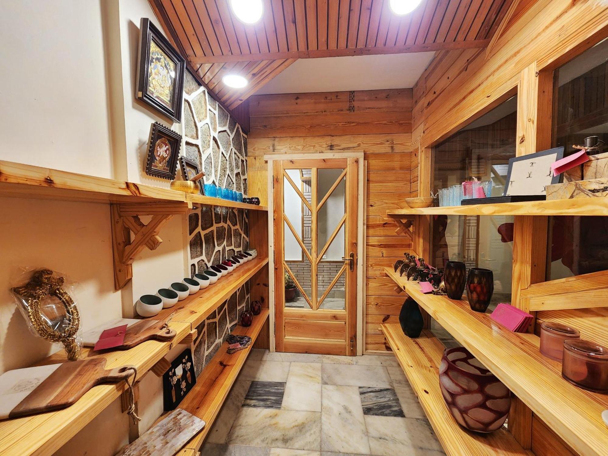 Hotel Pineview Shimla Dış mekan fotoğraf