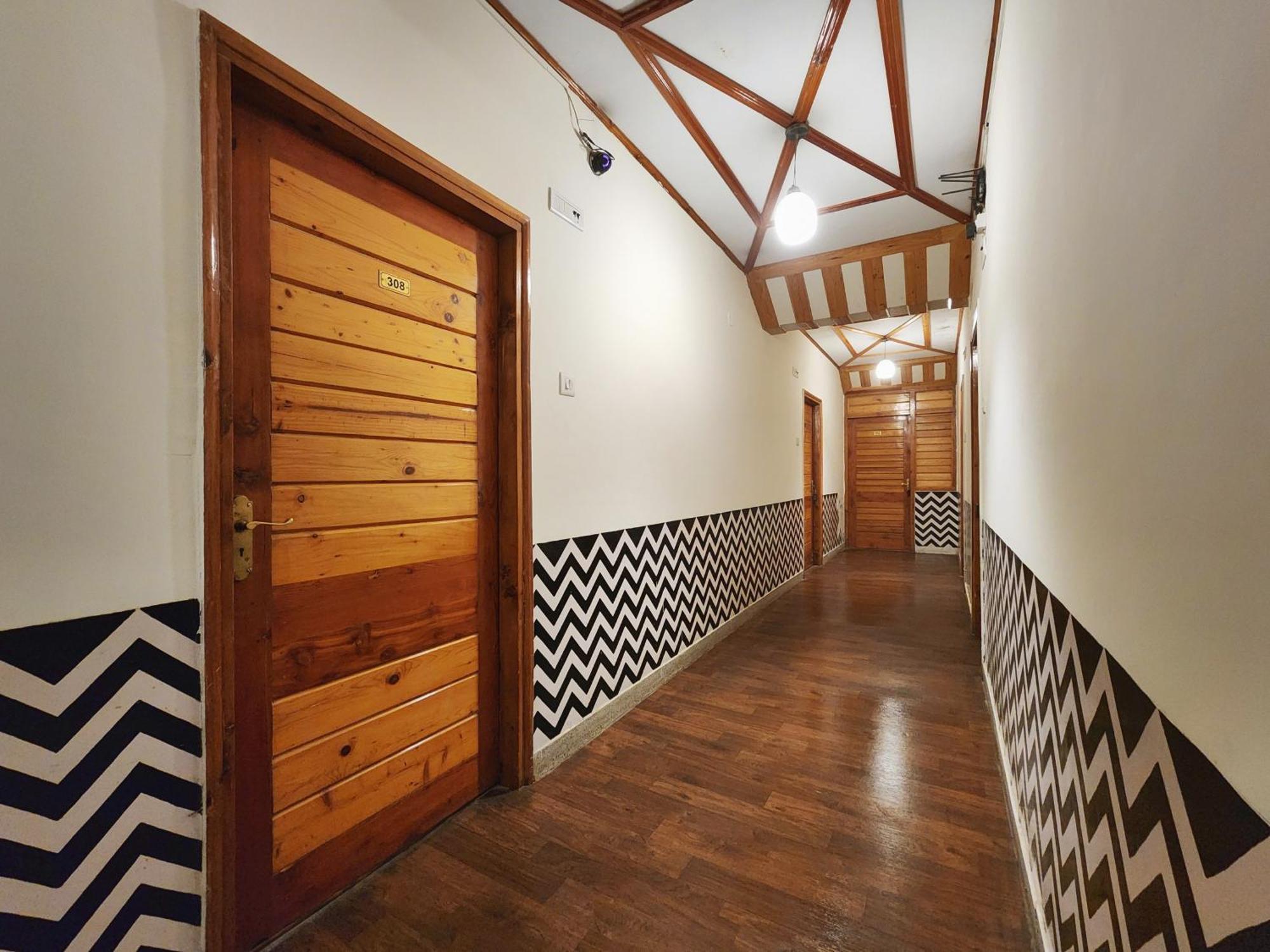 Hotel Pineview Shimla Dış mekan fotoğraf