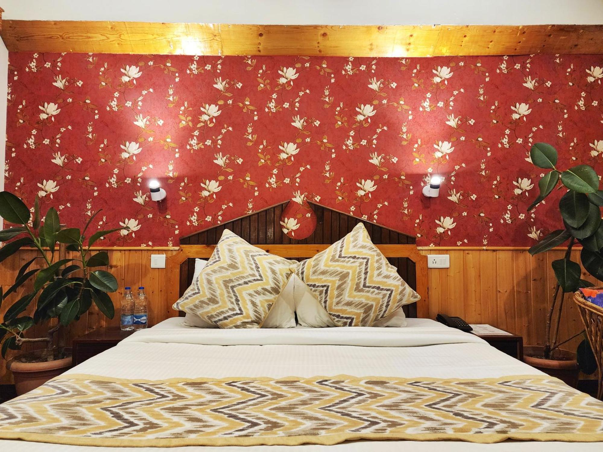 Hotel Pineview Shimla Dış mekan fotoğraf