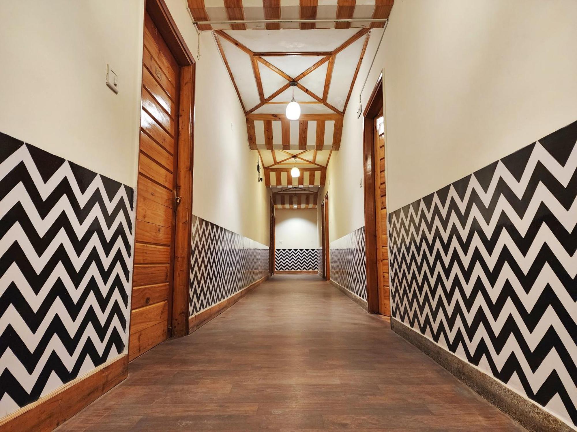 Hotel Pineview Shimla Dış mekan fotoğraf