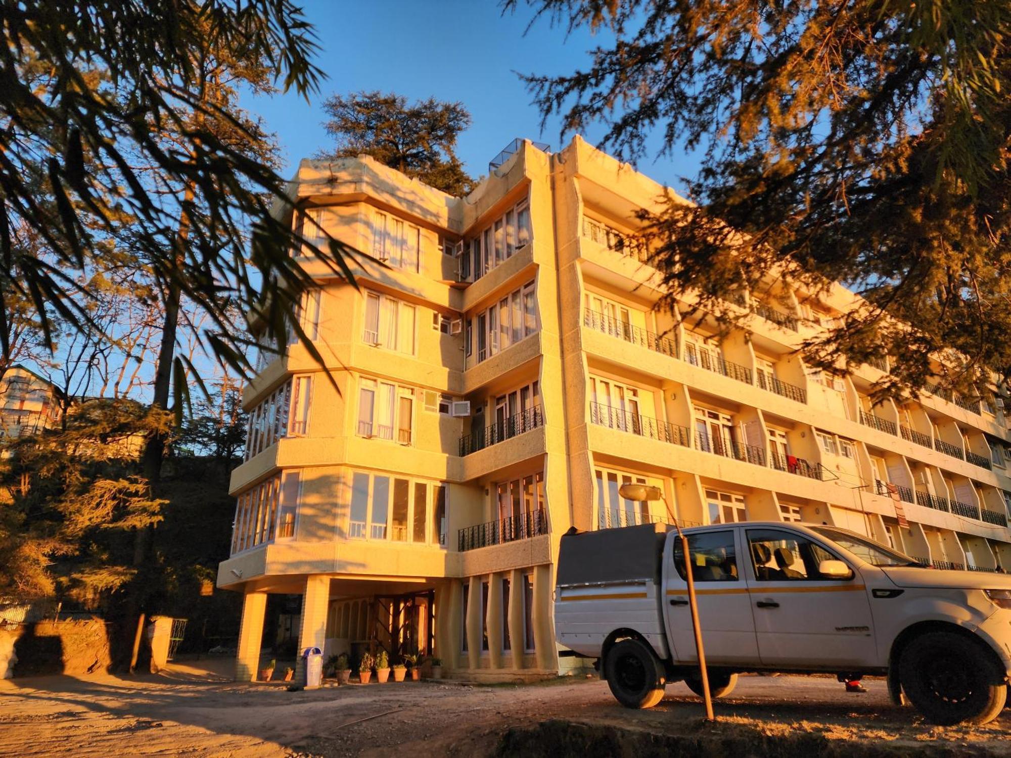 Hotel Pineview Shimla Dış mekan fotoğraf