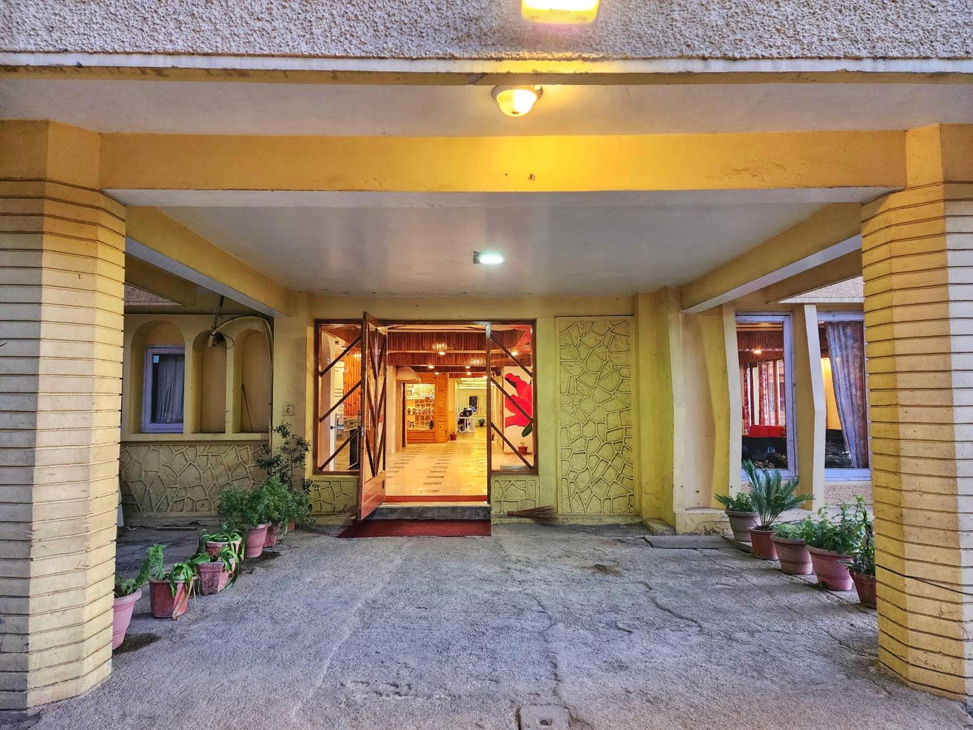 Hotel Pineview Shimla Dış mekan fotoğraf
