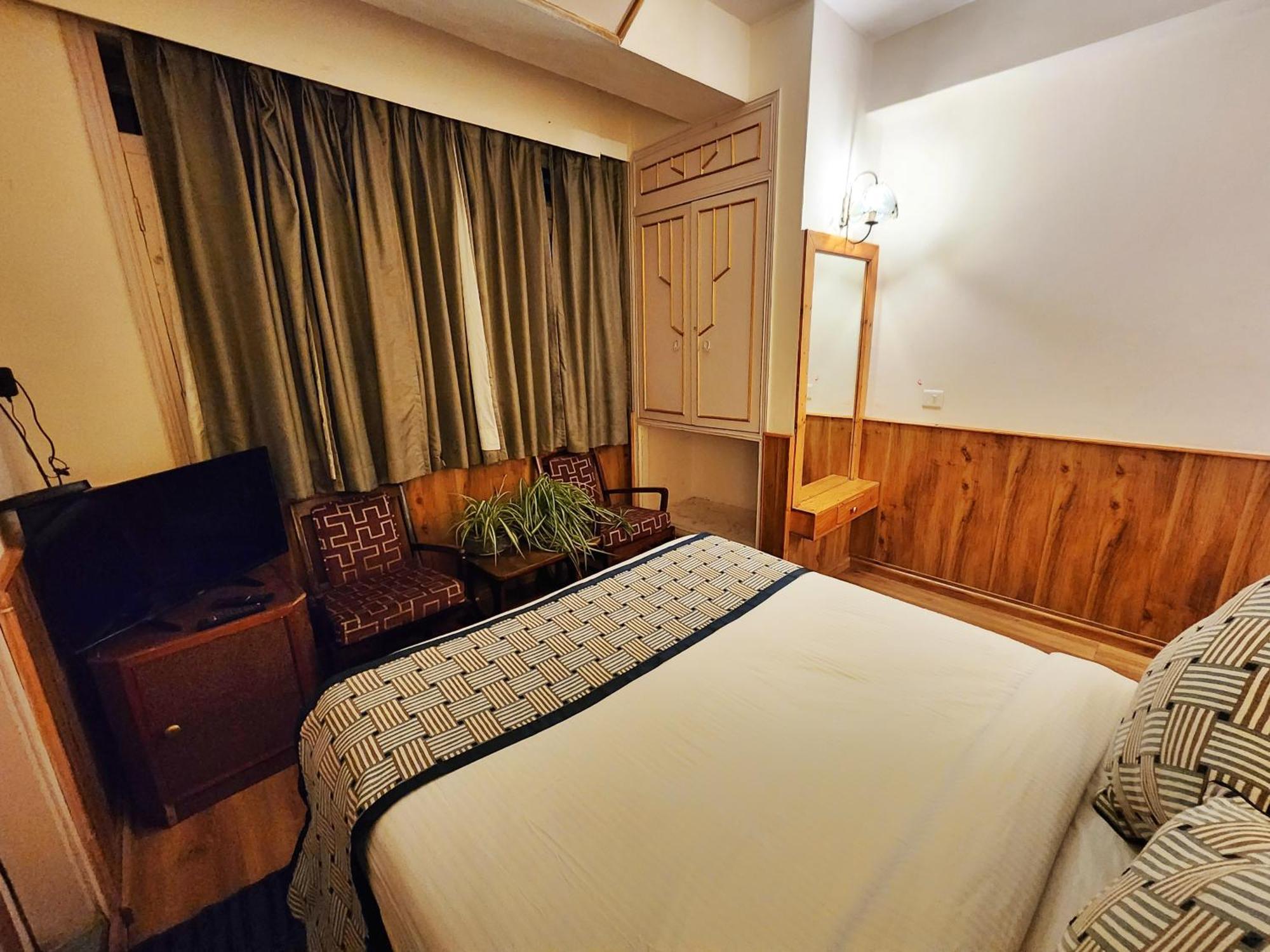 Hotel Pineview Shimla Dış mekan fotoğraf