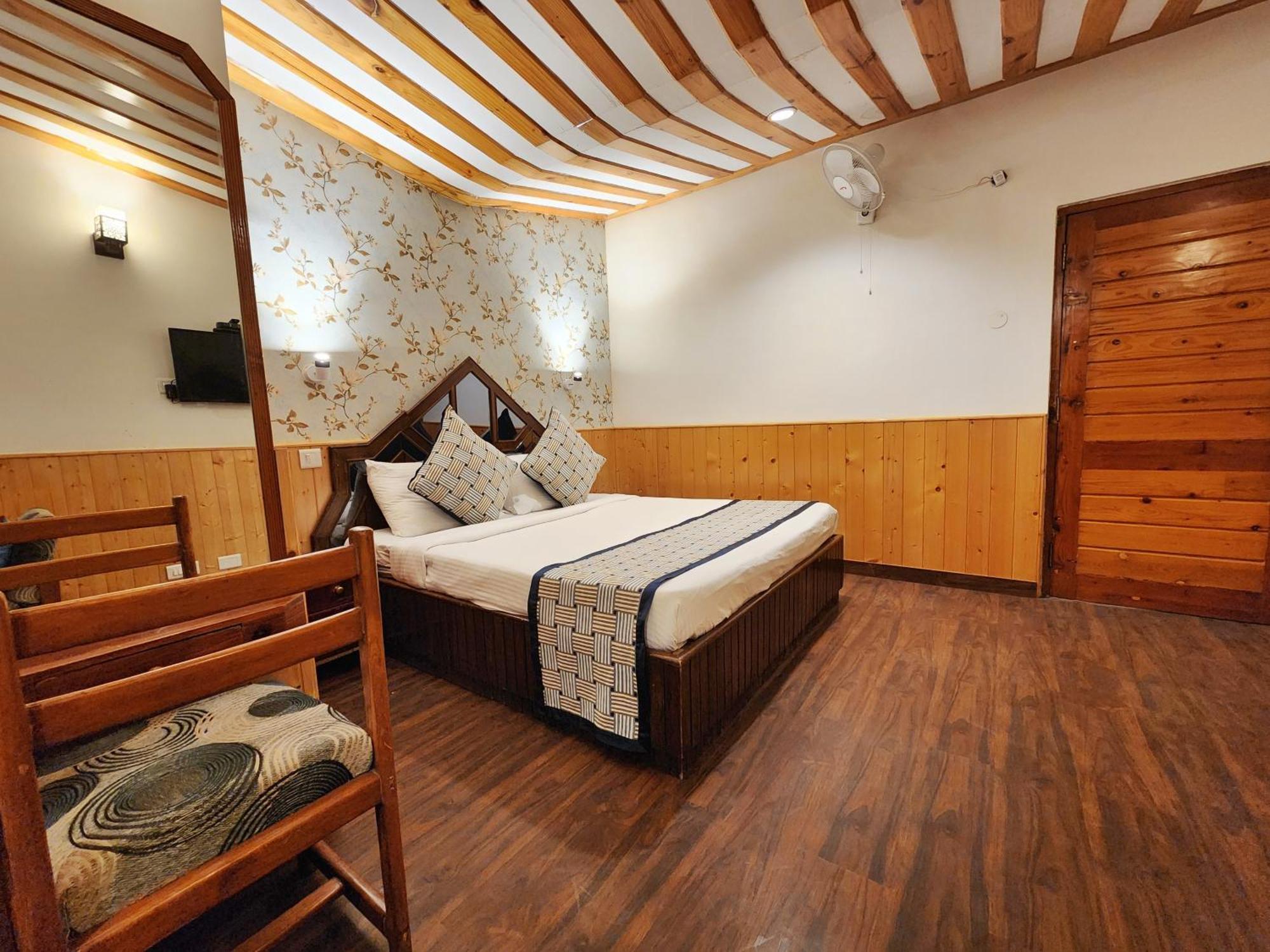 Hotel Pineview Shimla Dış mekan fotoğraf