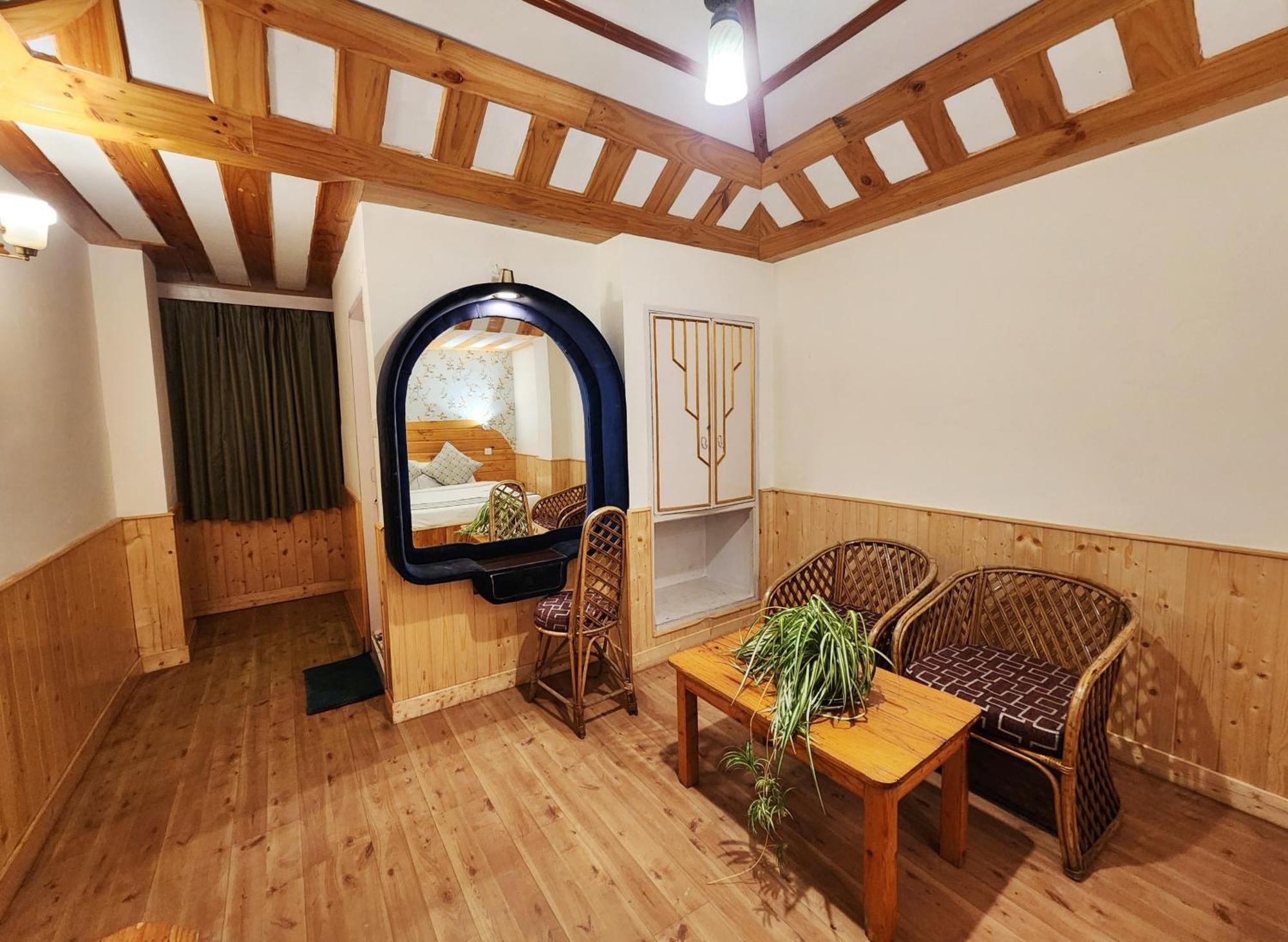 Hotel Pineview Shimla Dış mekan fotoğraf